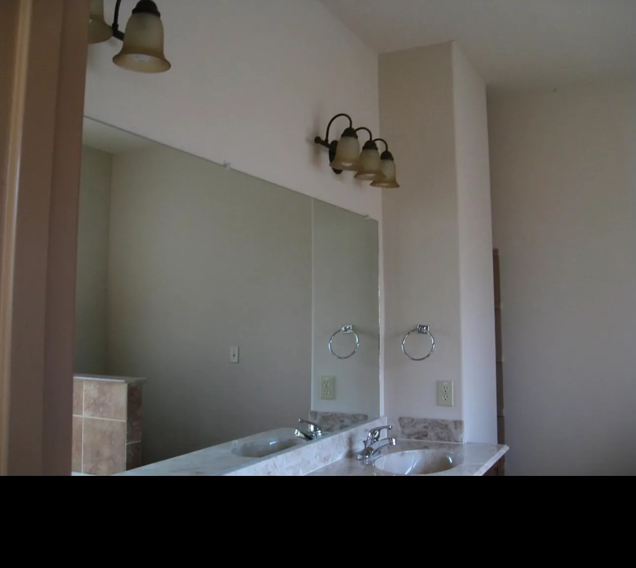 3 bed, 1805 sqft, $2,200 — Photo 4