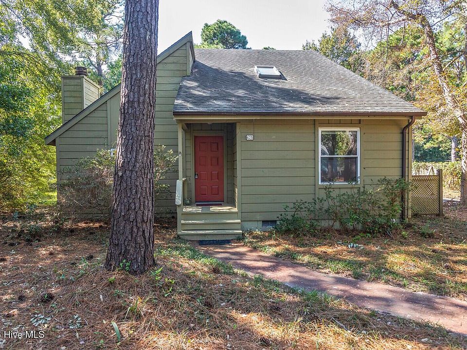 1st image of 625 Hidden Valley Road