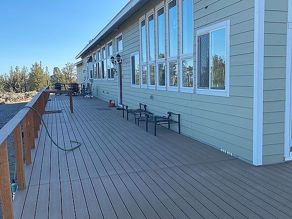 2,265 sqft deck