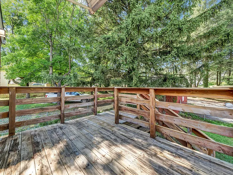 1523 Main St SW — Photo 3
