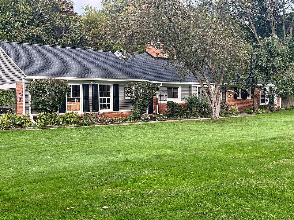 1st image of 28207 Forestbrook Dr