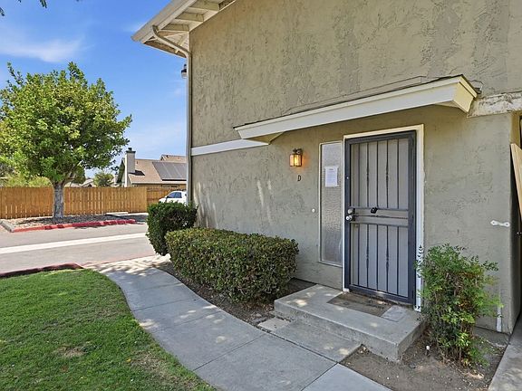 3rd image of 2504 Wanek Rd Unit D