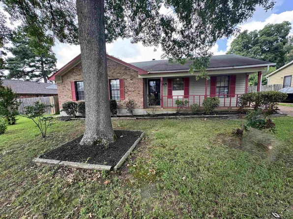 4811 Barkshire Dr, Memphis, TN 38141