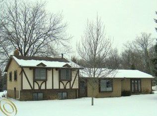 59401 Preston, Lyon, MI 48165