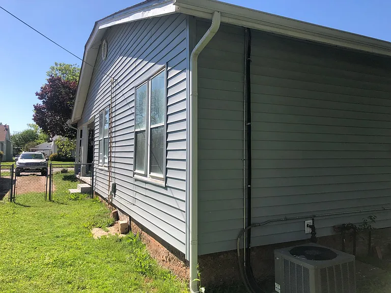 619 Poplar St — Photo 16