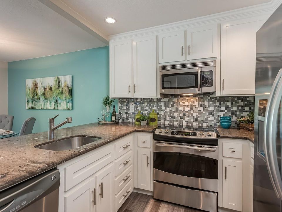 1st image of 1014 La Terrace Cir