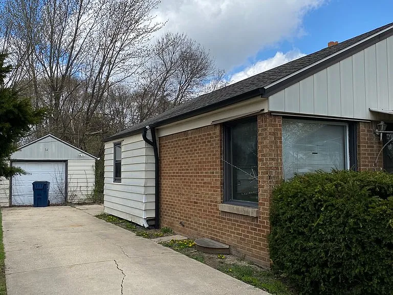 4639 N Sherman Blvd — Photo 2