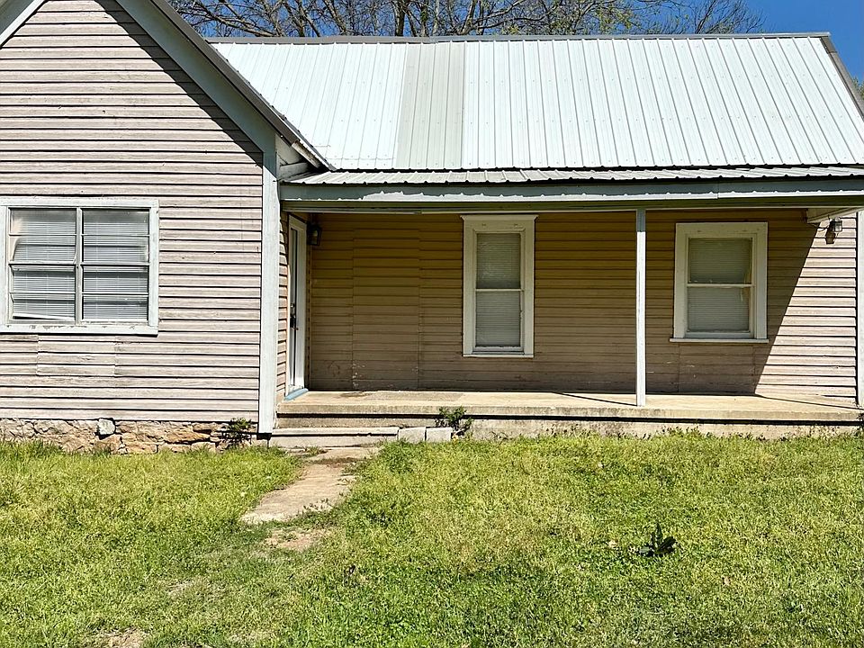 1st image of 920 E Tahlequah Ave