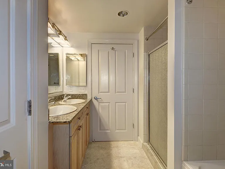 777 7th St NW #1132 — Photo 19