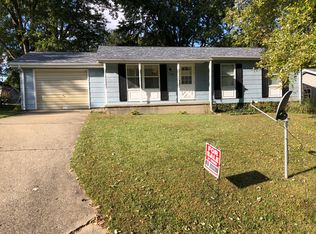 1126 Hillcrest Dr, Mount Carmel, IL 62863
