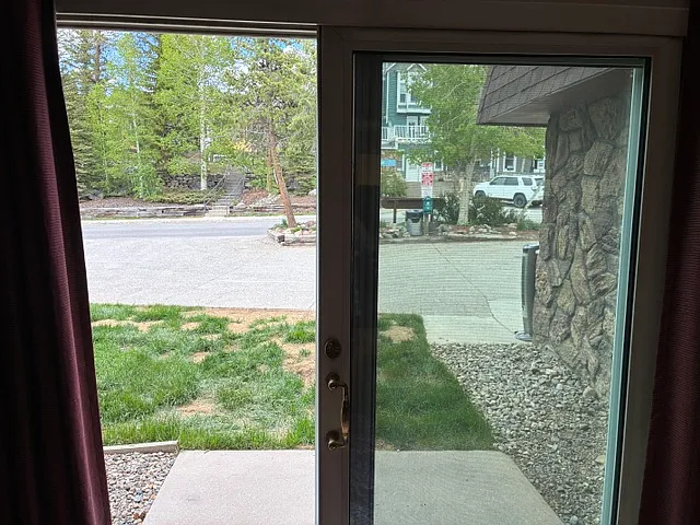 401 S Ridge St — Photo 4
