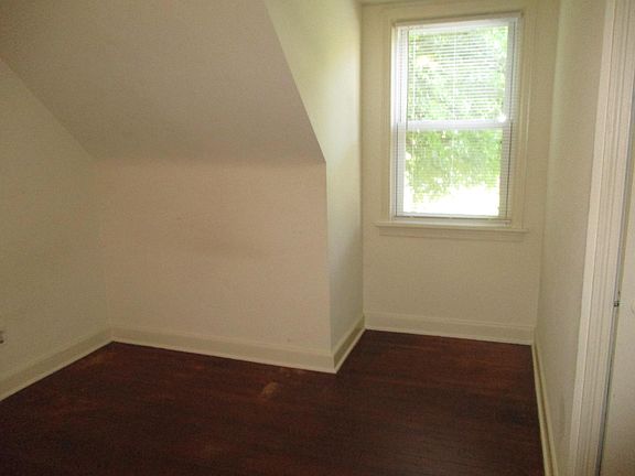 3rd image of 1311 Melrose Pkwy #2