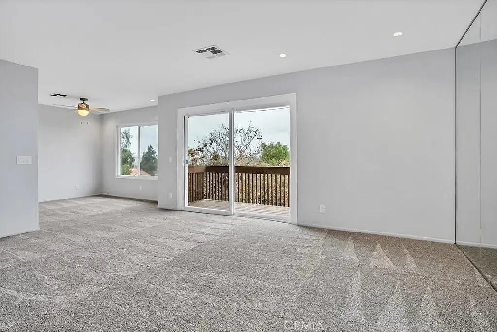 4202 Fiesta Way — Photo 3