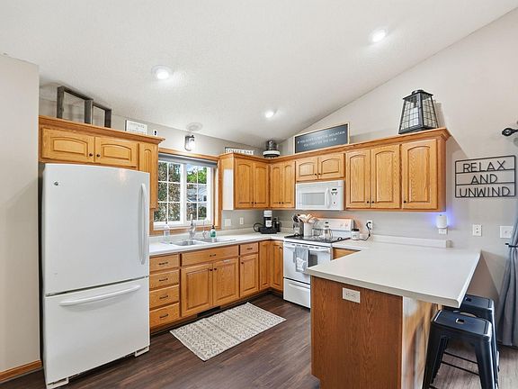 2nd image of 335 Pheasant Dr