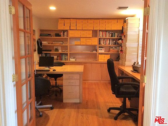 3rd image of 6960 Forbes Ave
