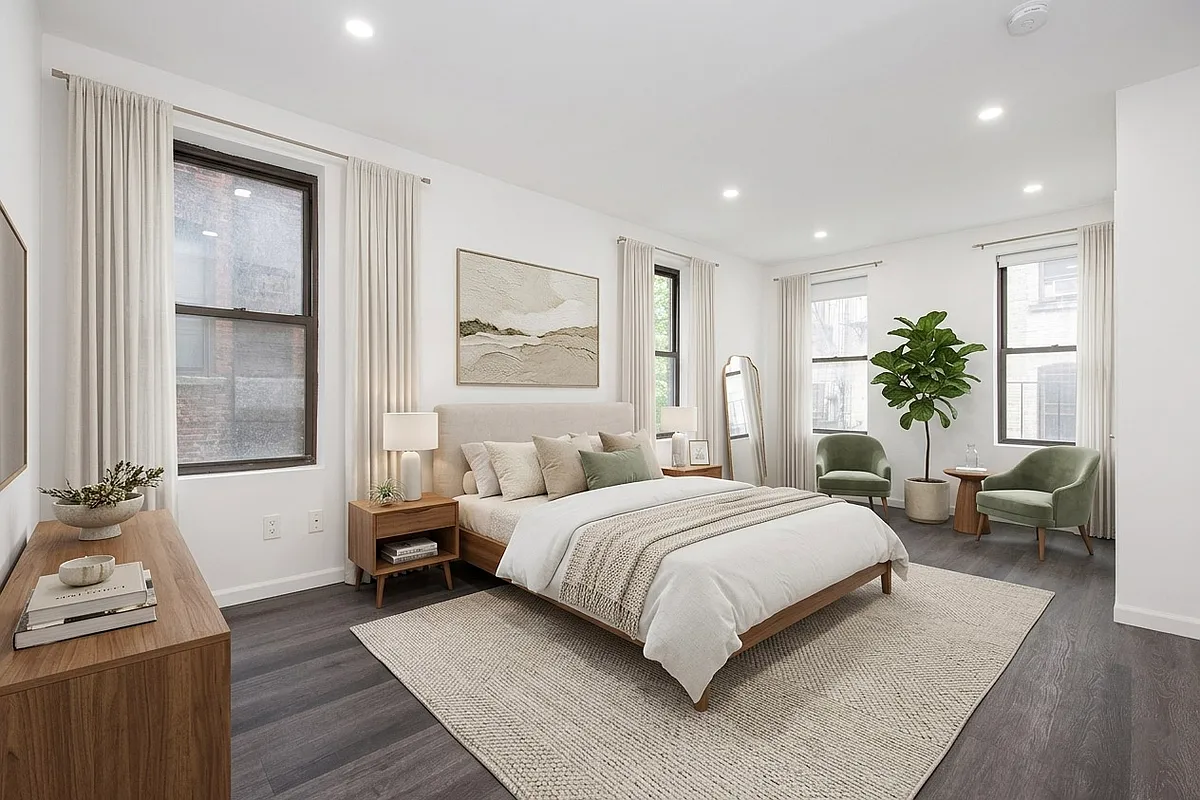 Building Photo - 137 Sullivan St #4
