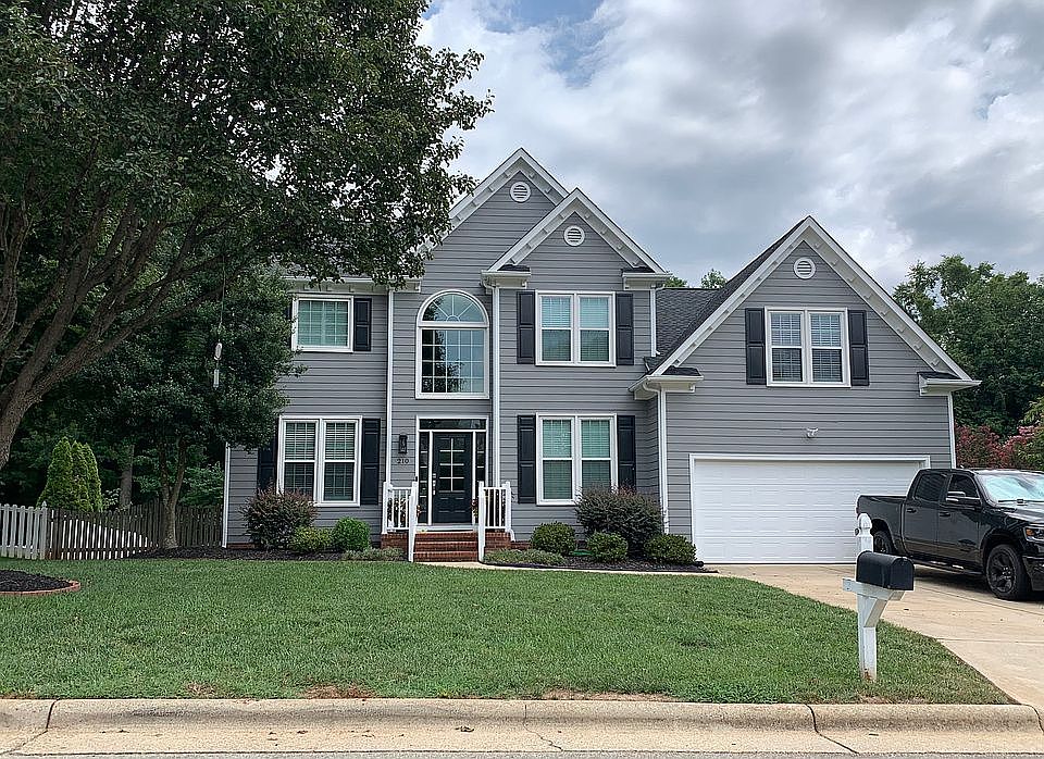 1st image of 210 Lucas Park Dr
