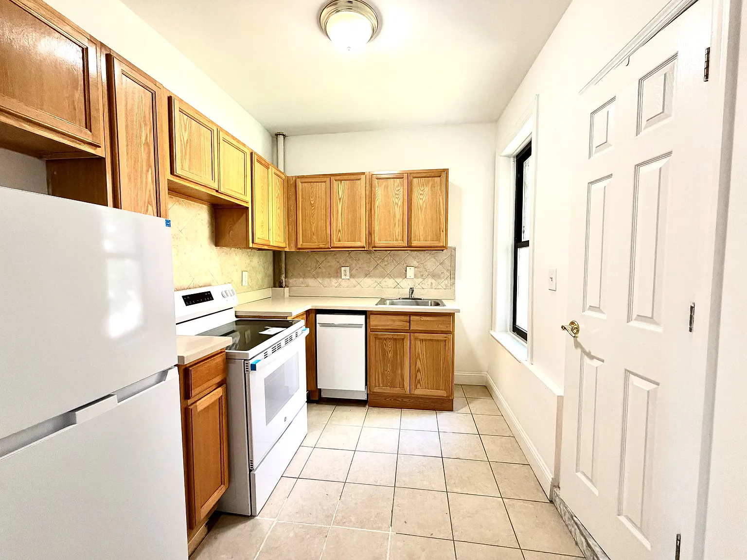 56 Morton Street — Photo 3