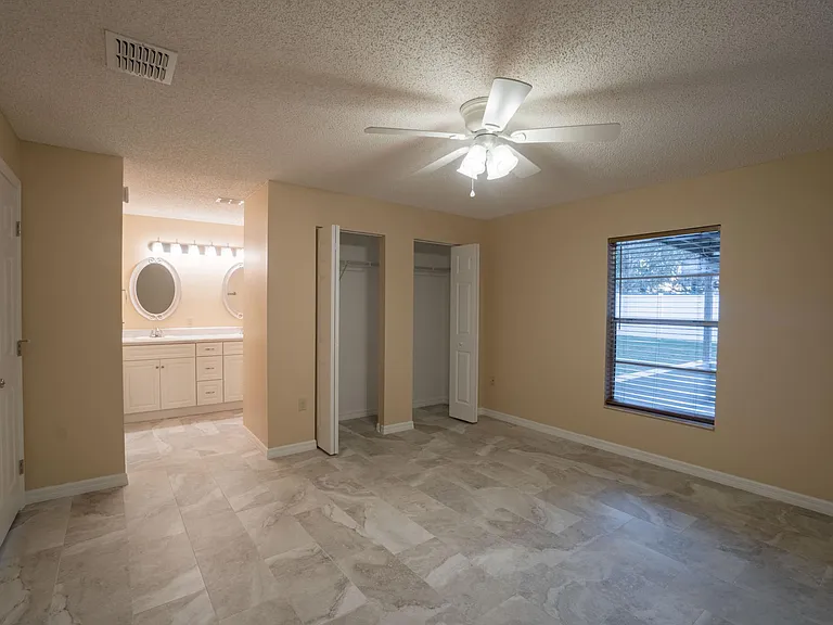 902 Whisler Ct — Photo 8