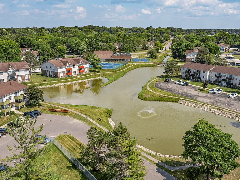 Castle Pointe — Photo 19
