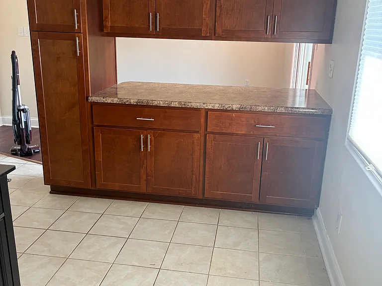 385 Riviera Ct — Photo 6