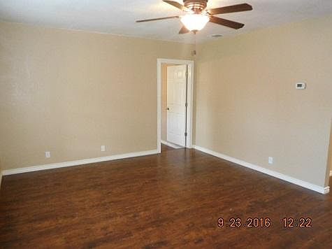 2nd image of 907 W Green Ave
