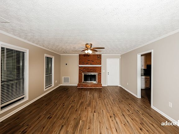 5th image of 3108 Goldenrod Ln SW