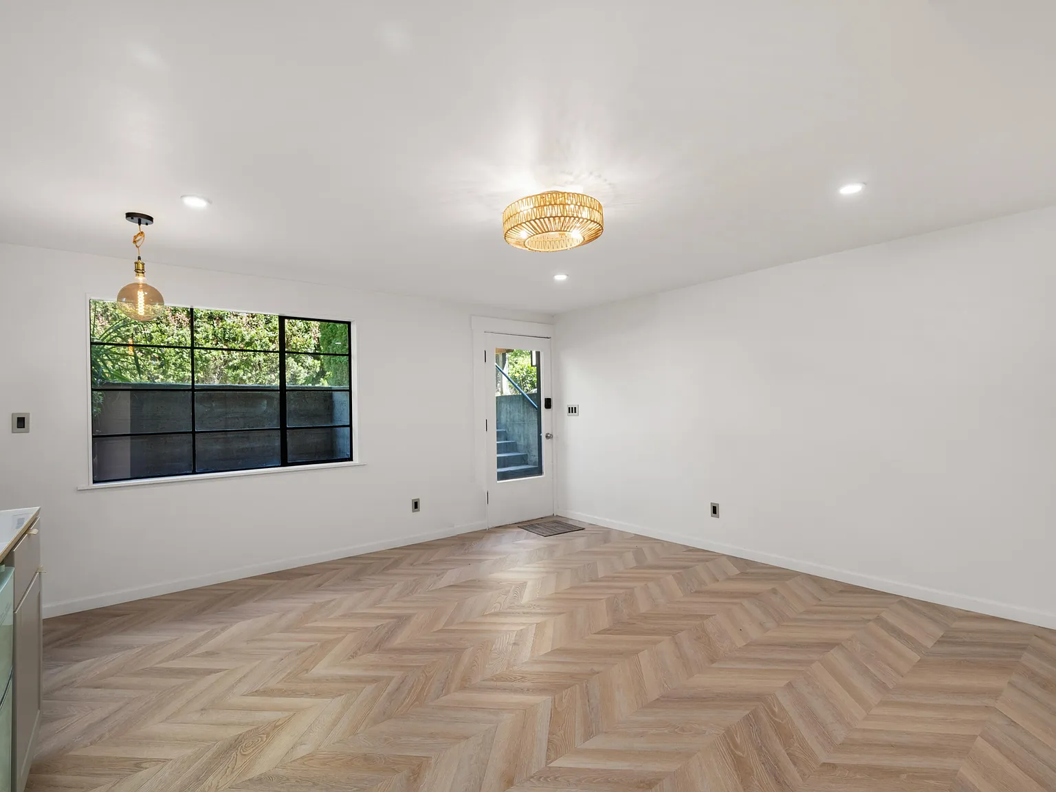 1 bed, 600 sqft, $1,200 — Photo 3