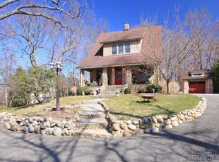 26 Highland Ave, Saint James, NY 11780