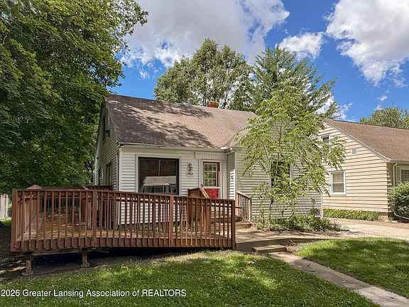 4th image of 2608 Clifton Ave