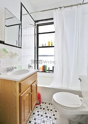 Rented by City Wide Apartments | media 23