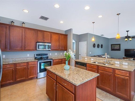 5th image of 693 Legacy Park Dr