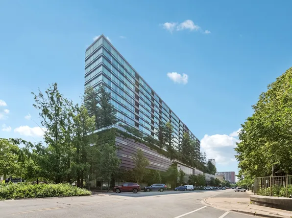 800 Elgin Rd APT 1017, Evanston, IL 60201