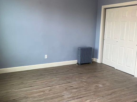 5th image of 606 Tasker St Floor 3