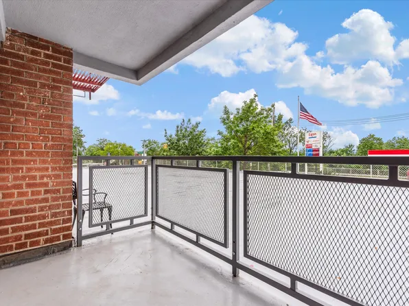 151-05 Cross Island Parkway image 6 of 18