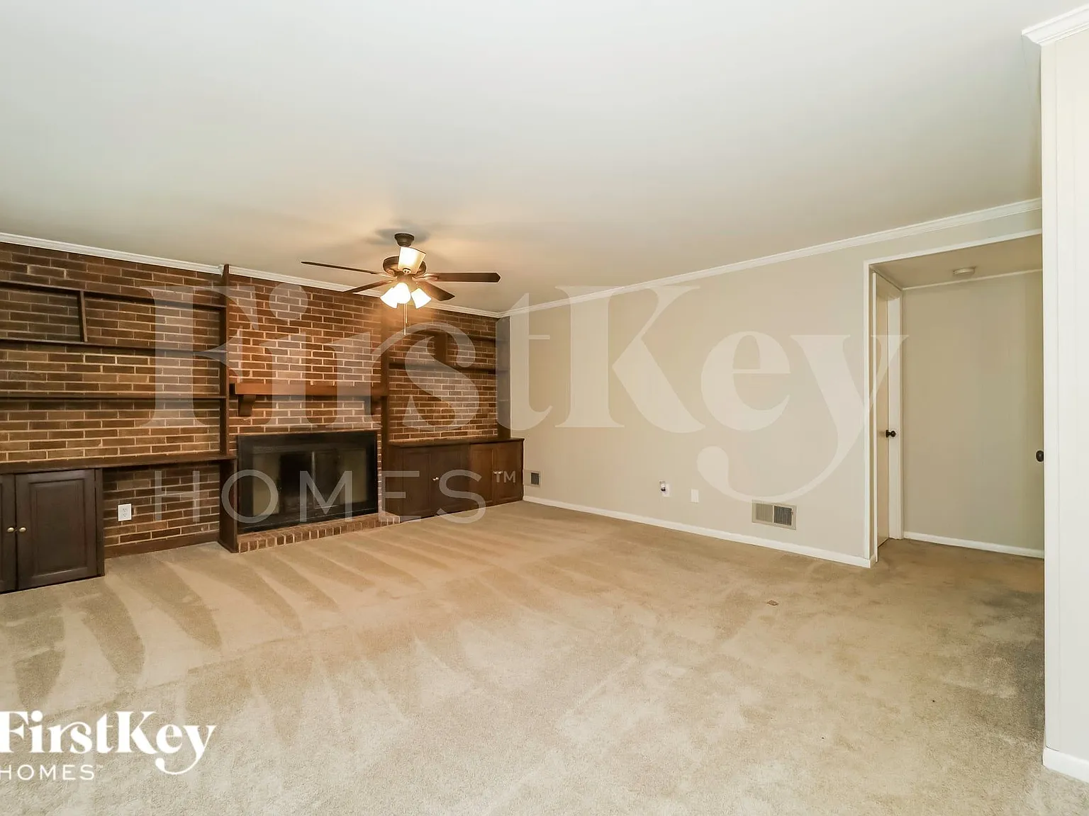 3 bed, 2.0 bath, 1822 sqft, $2,325 — Photo 4