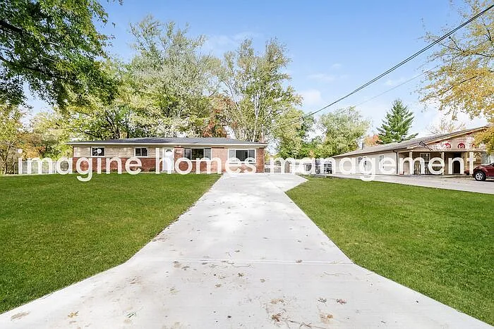 3 bed, 2.5 bath, 1325 sqft, $2,185 — Photo 2