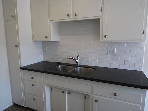 5th image of 2401 E 5th St #1-11