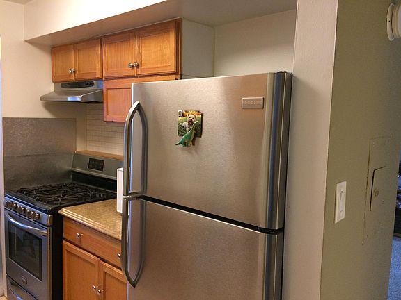 3rd image of 102 Duvall Ln