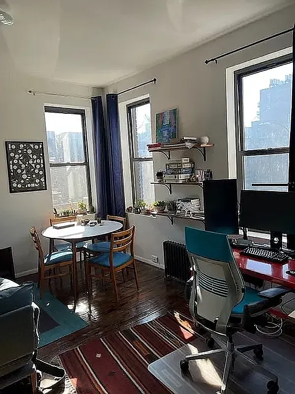 762 Franklin Avenue — Photo 2