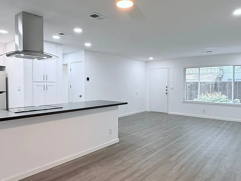 481 Carillo Ct — Photo 10