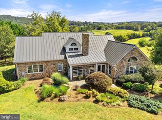 6951 Hilltop Ln, Marshall, VA 20115