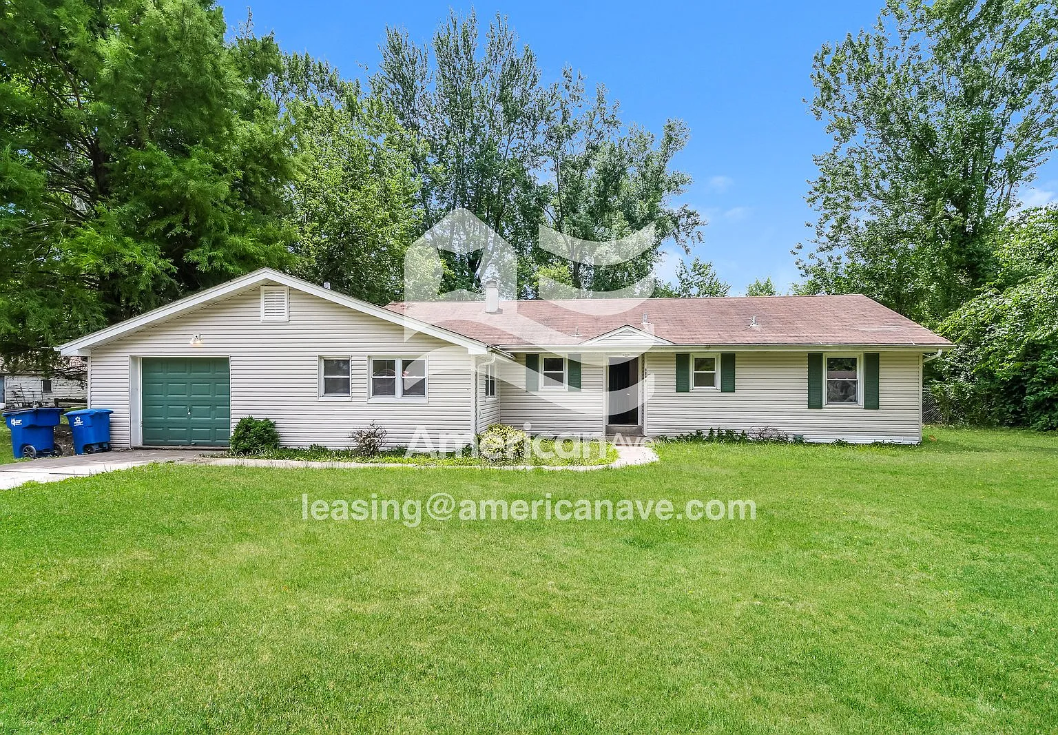3 bed, 2.0 bath, 1444 sqft, $1,397 — Photo 2