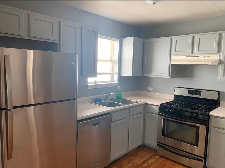 2216 W Adams St #2 — Photo 3