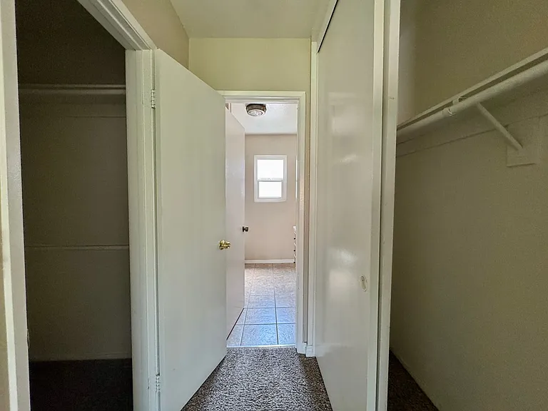 594 W Huntington Dr #C — Photo 13