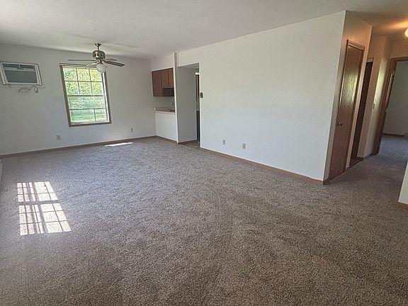 5th image of 145 Concord Dr APT 6