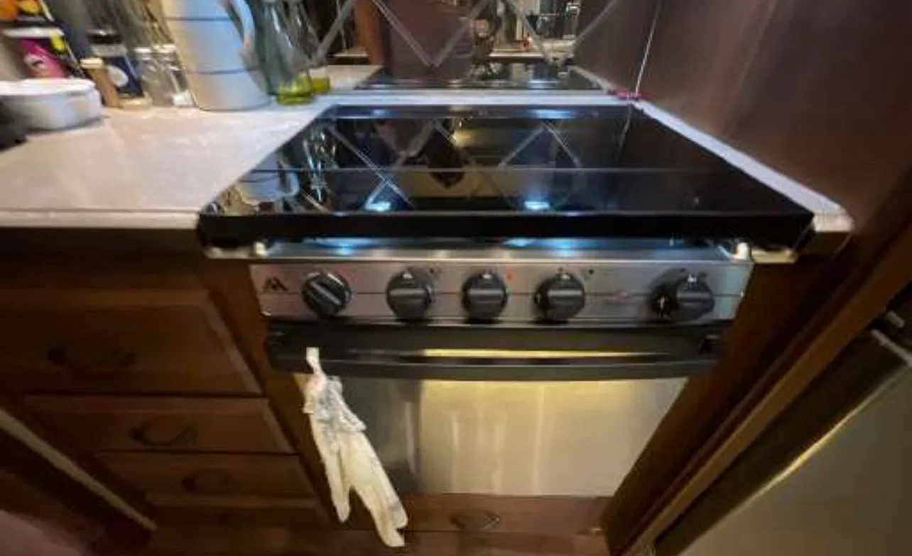 1 bed, 450 sqft, $1,000 — Photo 4
