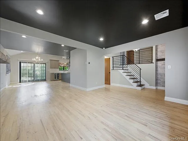 2 Cornwall Ln — Photo 5