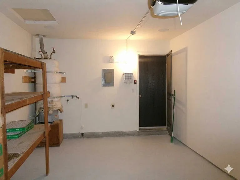 9685-9687 Lake Natoma Dr — Photo 27