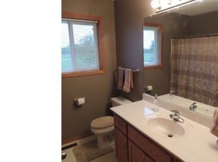 25842 Freeport Ave, Wyoming, MN 55092